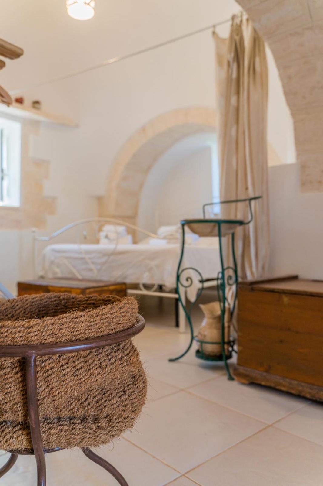 Trulli Francesca Ciclovia Villa Locorotondo Bilik gambar
